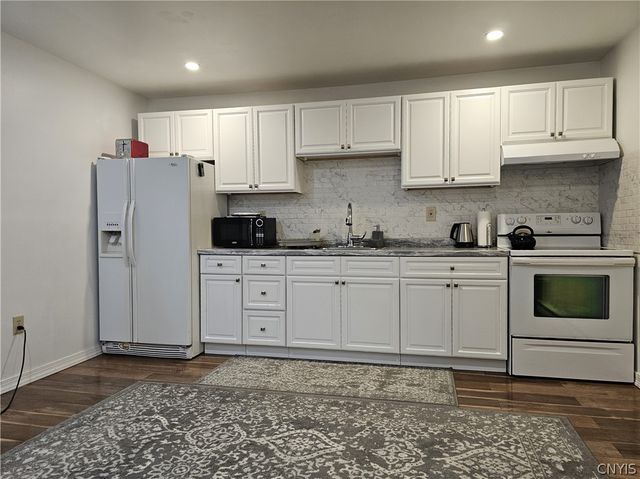 1102 Oak Street, Utica, NY 13502