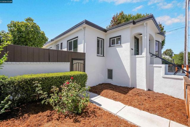 1300 Kains Ave, Berkeley, CA 94702