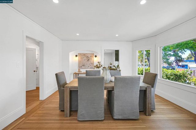 1300 Kains Ave, Berkeley, CA 94702