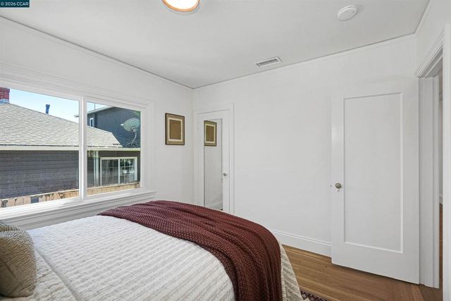 1300 Kains Ave, Berkeley, CA 94702