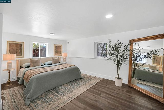 1300 Kains Ave, Berkeley, CA 94702