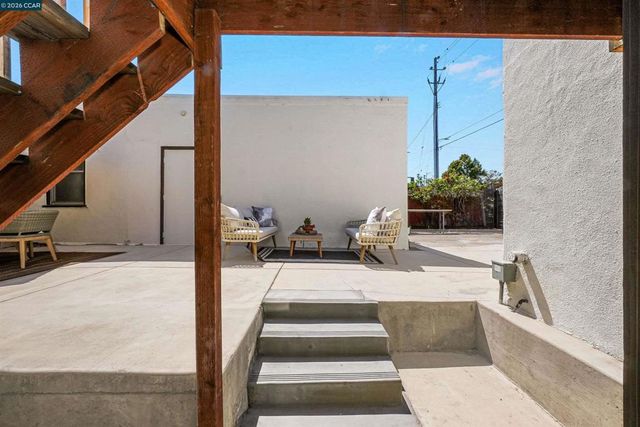1300 Kains Ave, Berkeley, CA 94702
