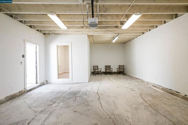 1300 Kains Ave, Berkeley, CA 94702
