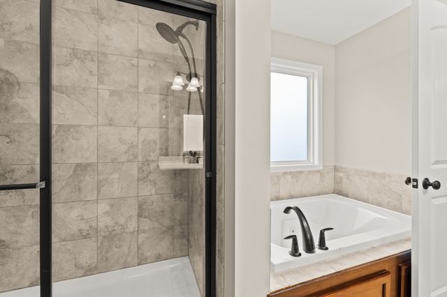 608 NE 45th Court, Ankeny, IA 50021