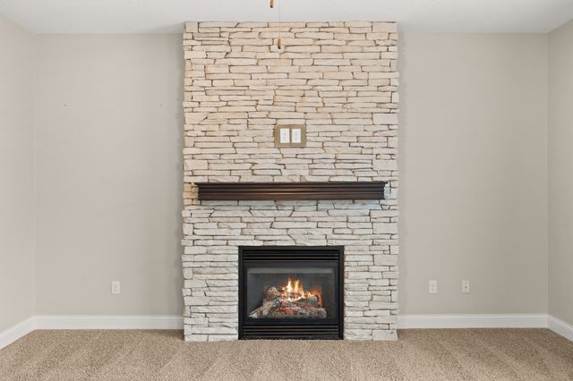 608 NE 45th Court, Ankeny, IA 50021