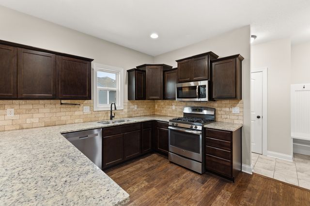 608 NE 45th Court, Ankeny, IA 50021