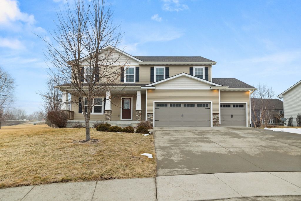 608 NE 45th Court, Ankeny, IA 50021