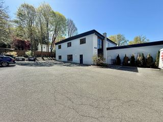 73 Main Street South 1B, Woodbury, CT 06798