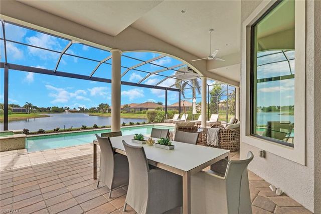 6685 Costa CIR, Naples, FL 34113