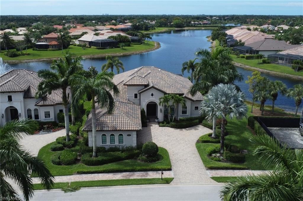 6685 Costa CIR, Naples, FL 34113