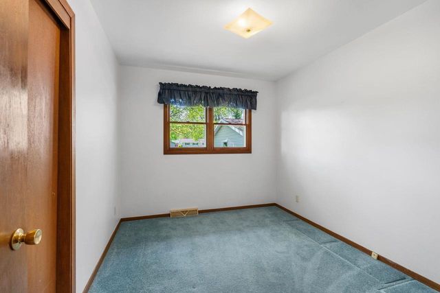 560 THOMAS STREET, Fond Du Lac, WI 54935