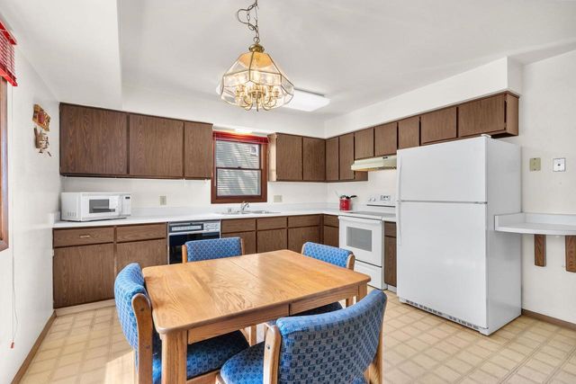 560 THOMAS STREET, Fond Du Lac, WI 54935
