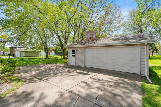 560 THOMAS STREET, Fond Du Lac, WI 54935