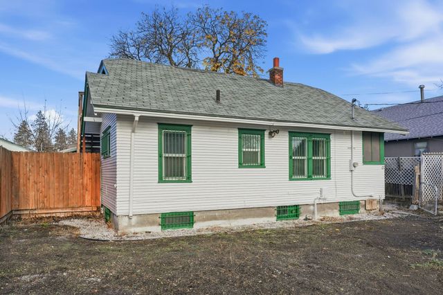 38 E Lacrosse Ave, Spokane, WA 99207