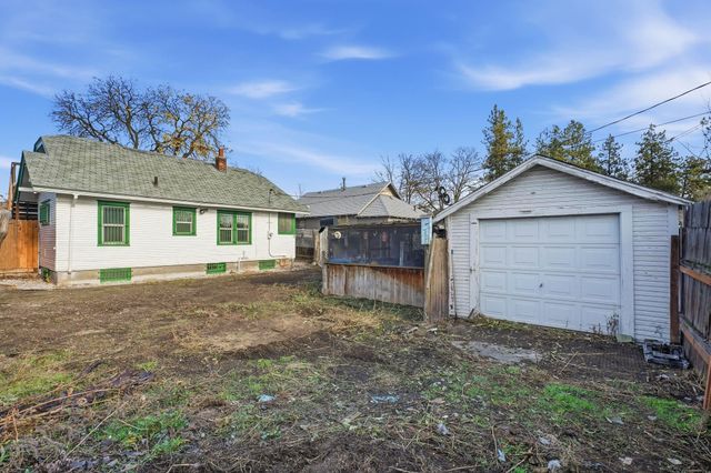 38 E Lacrosse Ave, Spokane, WA 99207