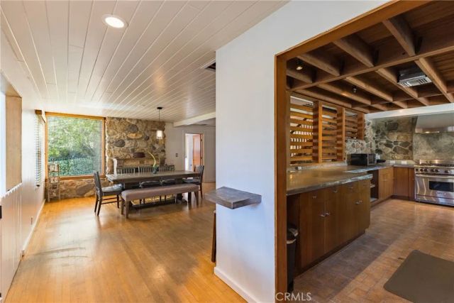 2305 Sugarloaf Drive, Agoura Hills, CA 91301