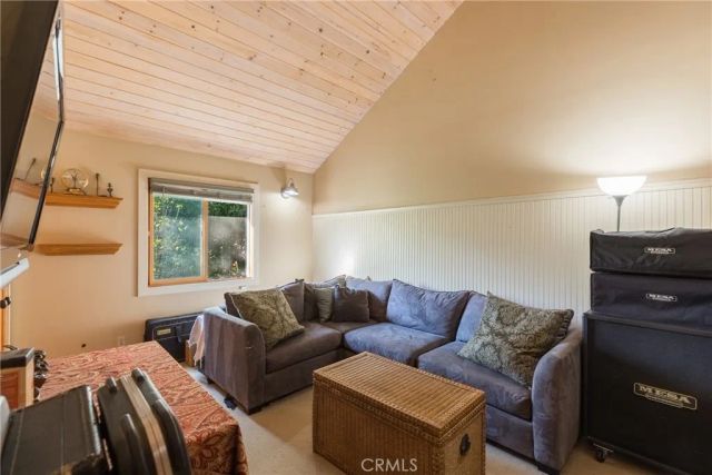 2305 Sugarloaf Drive, Agoura Hills, CA 91301