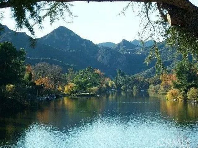 2305 Sugarloaf Drive, Agoura Hills, CA 91301