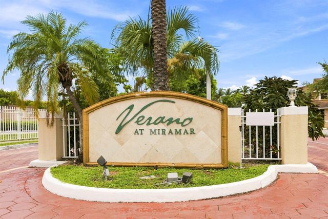 2232 SW 81st Avenue, Miramar, FL 33025