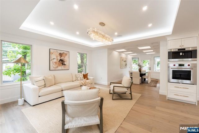 517 Park Street, Montclair, NJ 07043