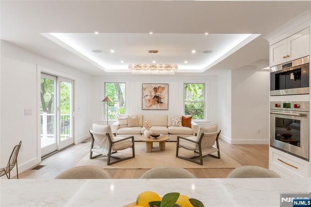 517 Park Street, Montclair, NJ 07043