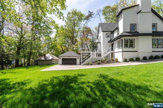 517 Park Street, Montclair, NJ 07043