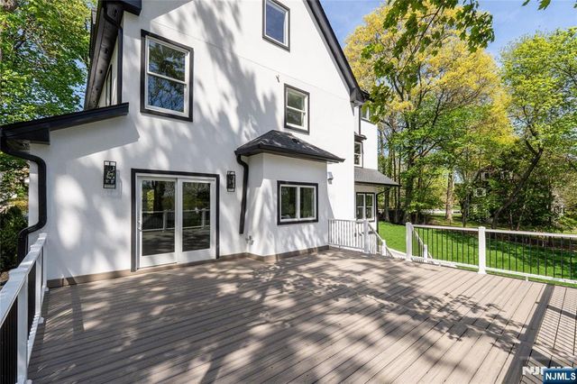 517 Park Street, Montclair, NJ 07043