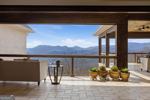 58 Buttons Lane, Dillard, GA 30537