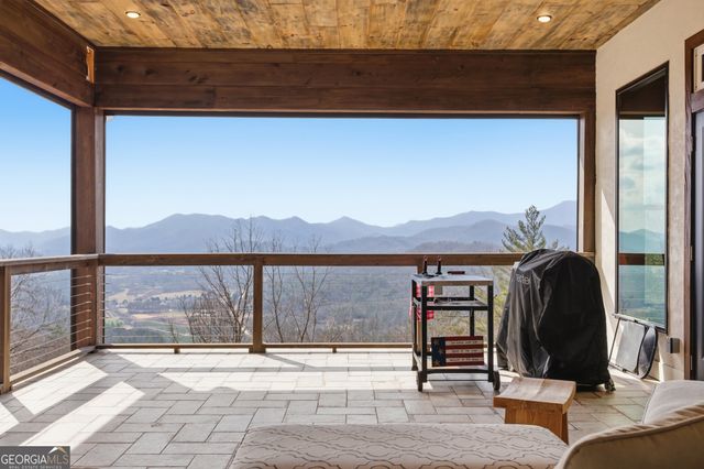 58 Buttons Lane, Dillard, GA 30537