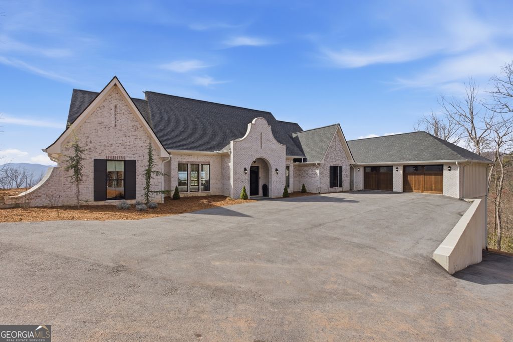 58 Buttons Lane, Dillard, GA 30537