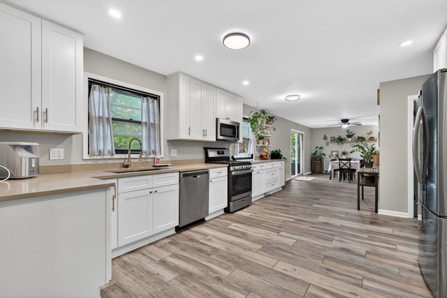 8061 W Hill Road, Frankfort, IL 60423