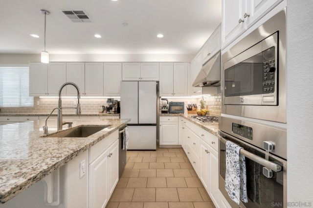 36580 Dauben Ct, Lake Elsinore, CA 92532