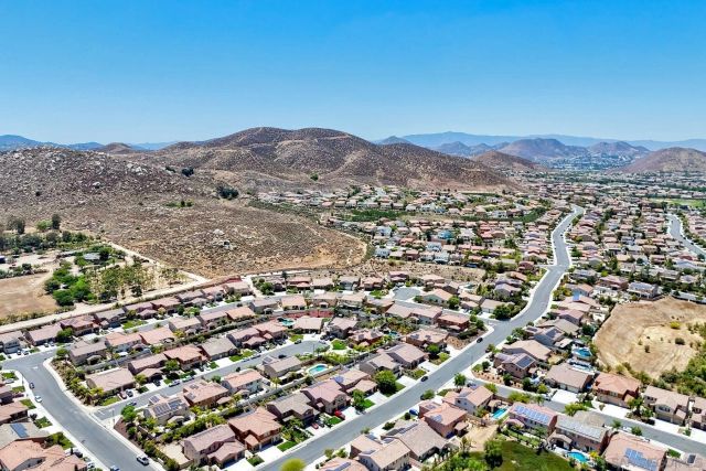 36580 Dauben Ct, Lake Elsinore, CA 92532