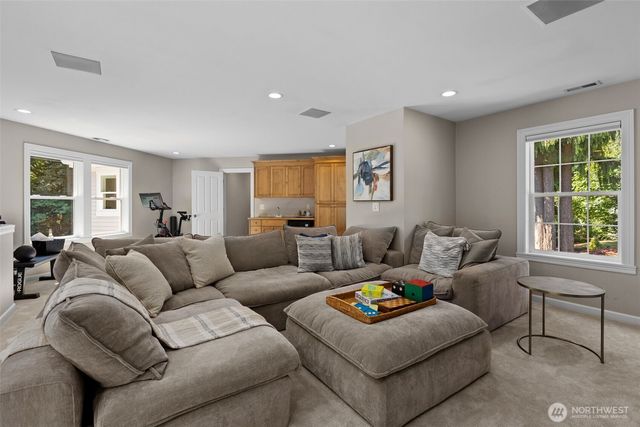 5529 231st Avenue SE, Issaquah, WA 98029