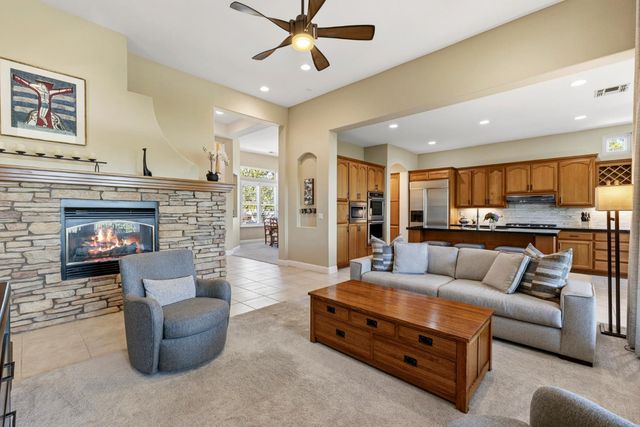 832 Royal Troon Pl, El Dorado Hills, CA 95762