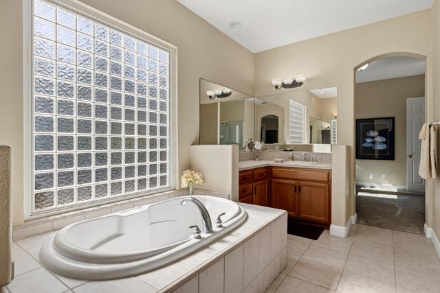 832 Royal Troon Pl, El Dorado Hills, CA 95762