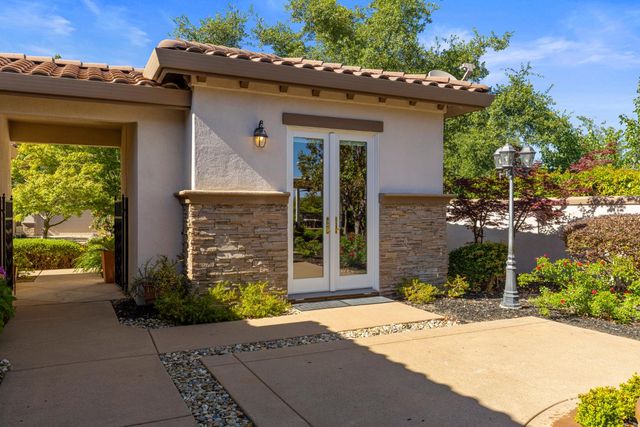 832 Royal Troon Pl, El Dorado Hills, CA 95762
