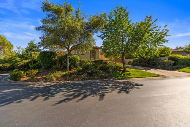 832 Royal Troon Pl, El Dorado Hills, CA 95762