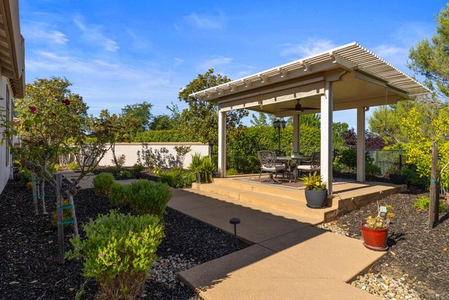 832 Royal Troon Pl, El Dorado Hills, CA 95762