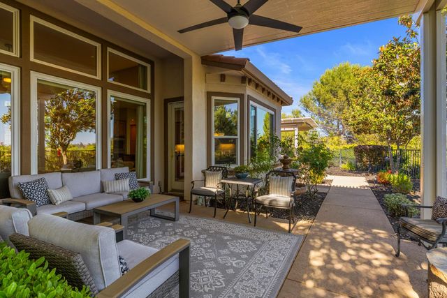 832 Royal Troon Pl, El Dorado Hills, CA 95762