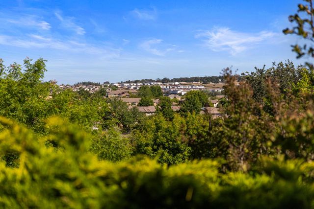 832 Royal Troon Pl, El Dorado Hills, CA 95762