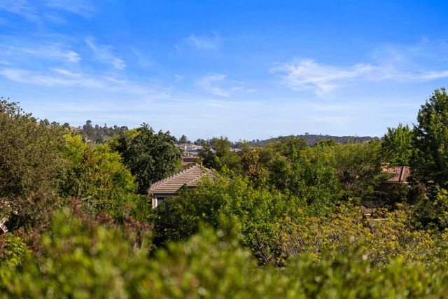 832 Royal Troon Pl, El Dorado Hills, CA 95762
