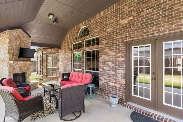 9600 Makiposa Lane, Fort Worth, TX 76177