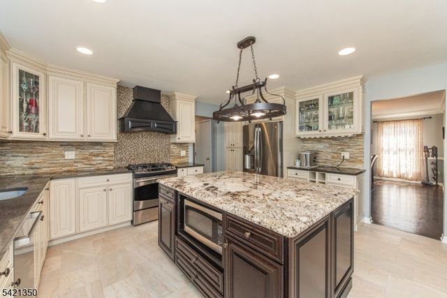 12 Fox Run, Parsippany-troy Hills Twp., NJ 07054