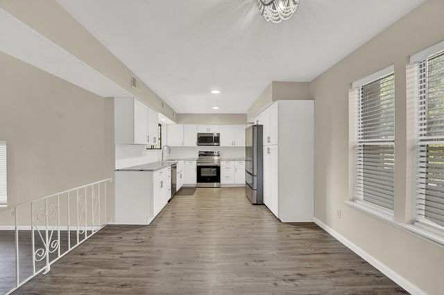 645 Carr Drive, Niceville, FL 32578