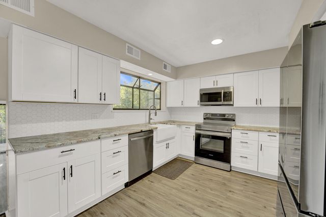 645 Carr Drive, Niceville, FL 32578