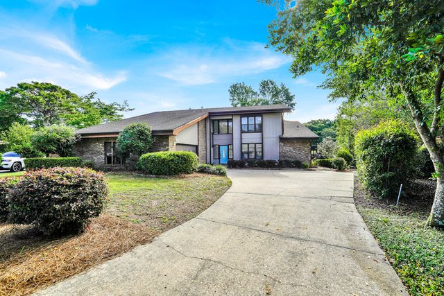 645 Carr Drive, Niceville, FL 32578