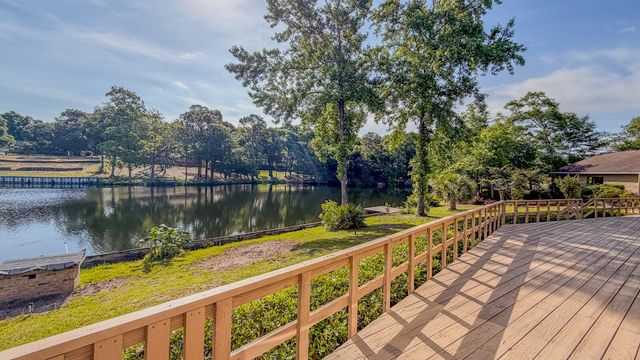 645 Carr Drive, Niceville, FL 32578