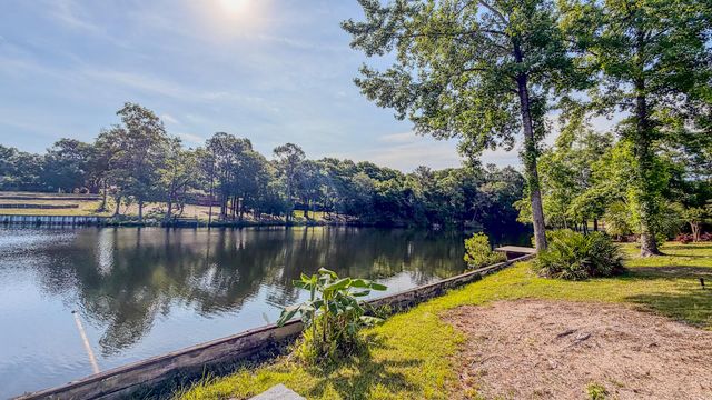 645 Carr Drive, Niceville, FL 32578