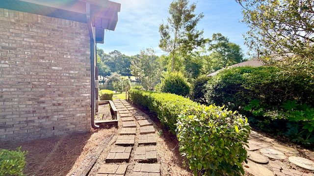 645 Carr Drive, Niceville, FL 32578